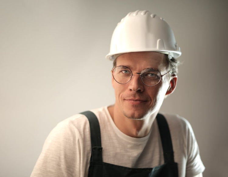 Maximizing Job Site Safety: The Role of Specialized Building Equipment